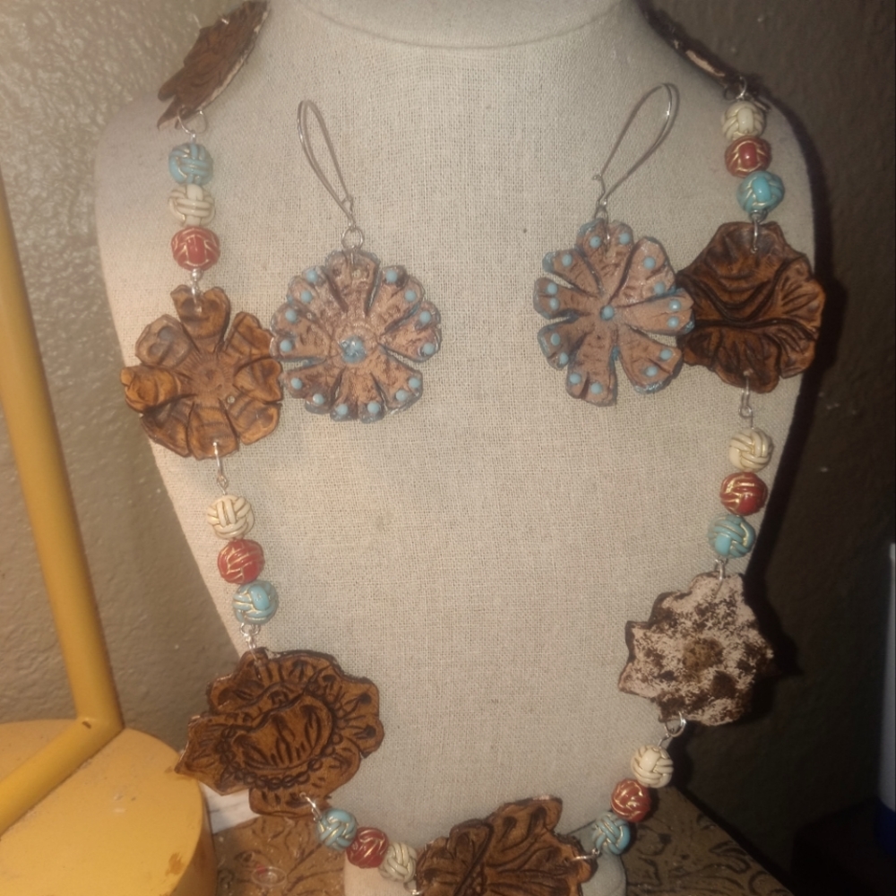 Leather tooled jewelry set